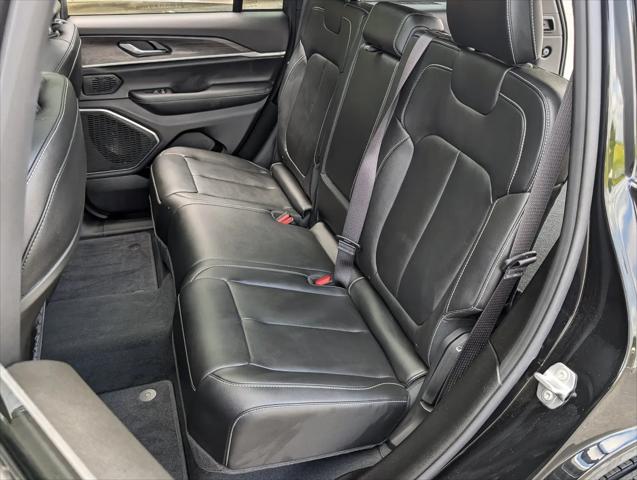 2025 Jeep Grand Cherokee Limited 4x2