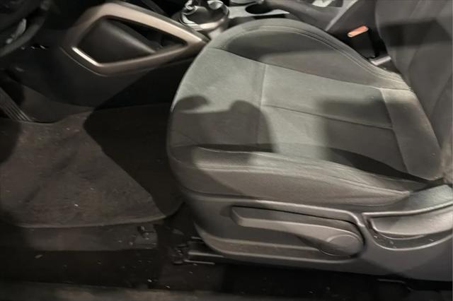 2014 Hyundai Veloster Base w/Black