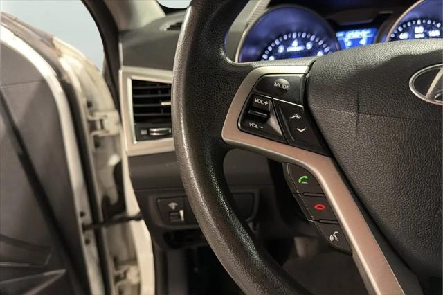 2014 Hyundai Veloster Base w/Black