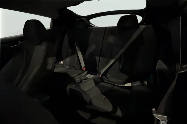 2014 Hyundai Veloster Base w/Black