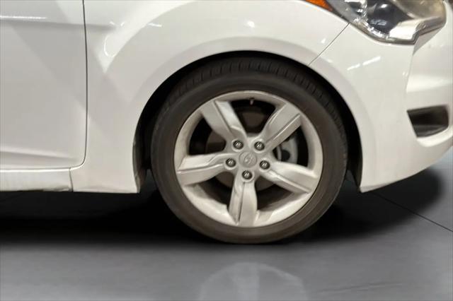 2014 Hyundai Veloster Base w/Black