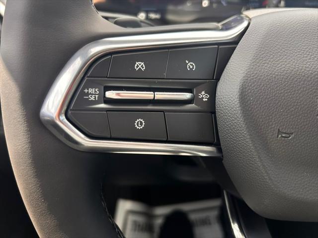 2027 Chevrolet Equinox LT - Photo 11