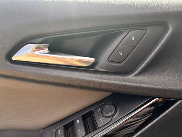 2027 Chevrolet Equinox LT - Photo 15