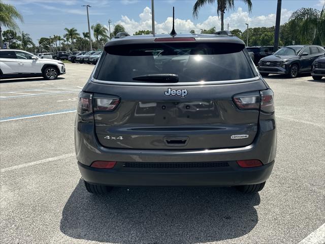 2022 Jeep Compass Latitude Lux 4x4