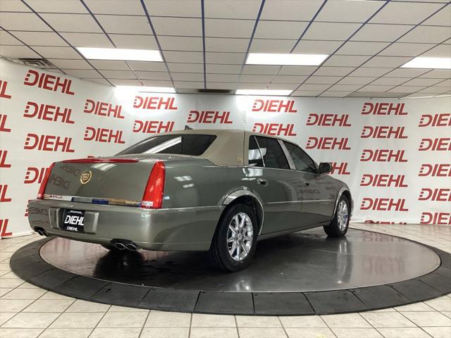 2011 Cadillac DTS Standard