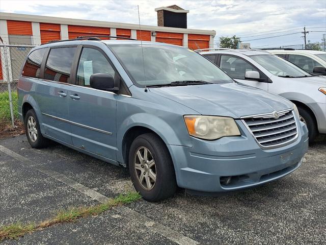2010 Chrysler Town and Country Touring 2010 Chrysler Town and Country Touring