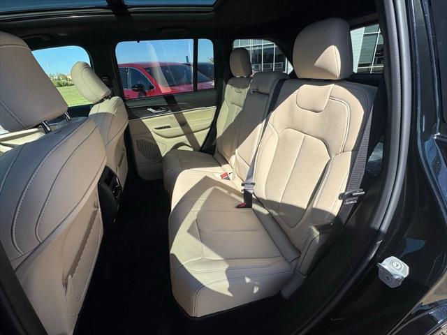2025 Jeep Grand Cherokee Limited 4x2