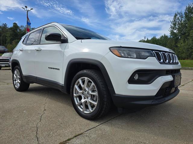 2023 Jeep Compass Latitude Lux FWD 2023 Jeep Compass Latitude Lux FWD