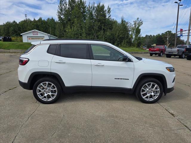 2023 Jeep Compass Latitude Lux FWD 2023 Jeep Compass Latitude Lux FWD