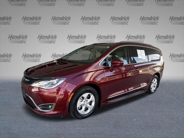 2017 Chrysler Pacifica Touring-L Plus