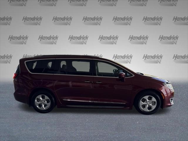 2017 Chrysler Pacifica Touring-L Plus