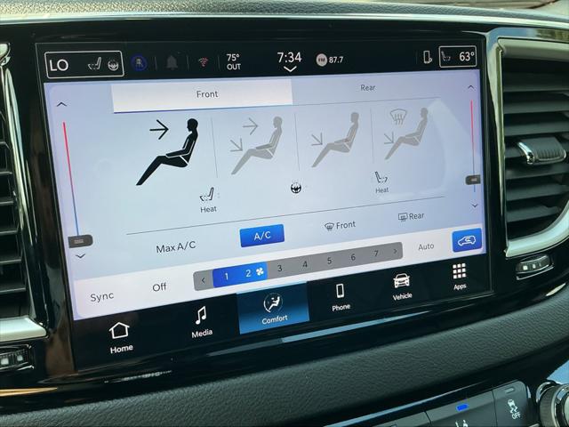2025 Chrysler Pacifica Select