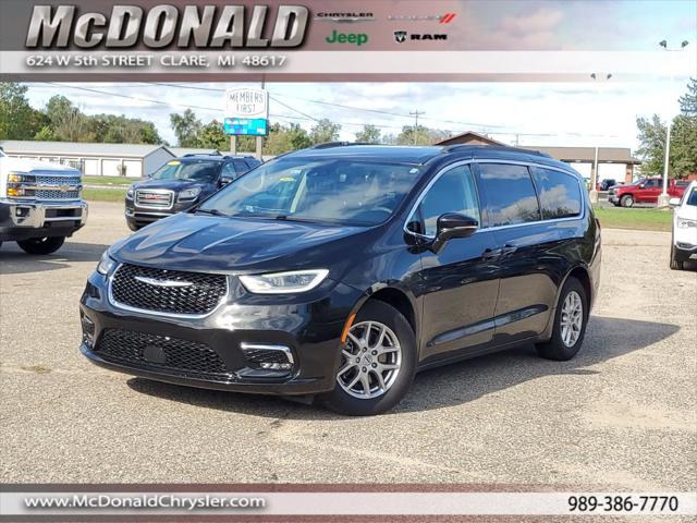 2022 Chrysler Pacifica Touring L for sale in Clare, MI