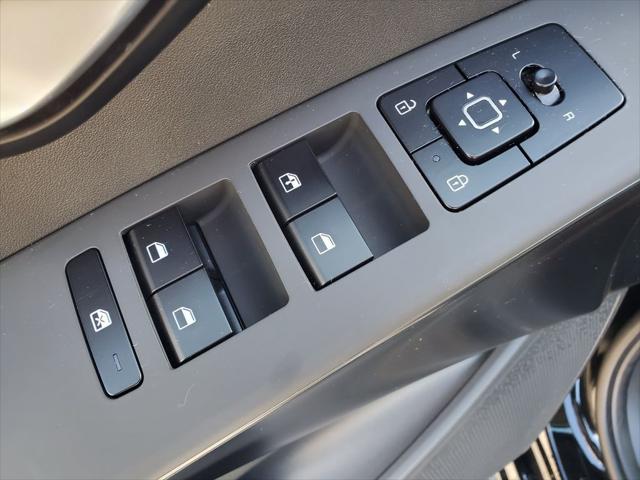 2025 Kia Niro LX