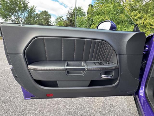 2014 Dodge Challenger Shaker Pkg