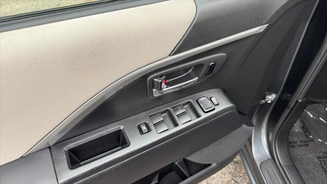 2012 Mazda Mazda5 Sport