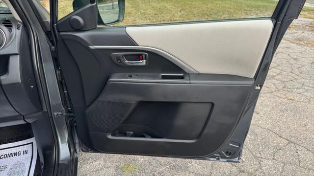 2012 Mazda Mazda5 Sport