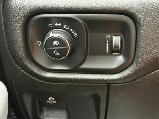 2020 Ram 1500 Big Horn Crew Cab 4x4 57 Box