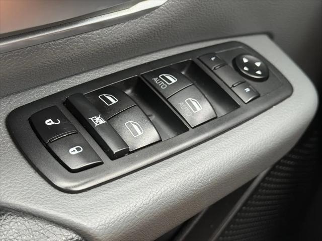 2020 Ram 1500 Big Horn Crew Cab 4x4 57 Box