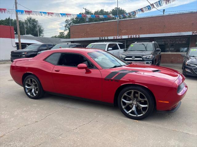2017 Dodge Challenger SXT Plus
