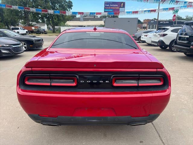 2017 Dodge Challenger SXT Plus