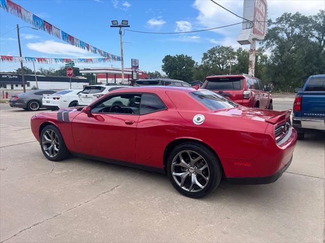 2017 Dodge Challenger SXT Plus