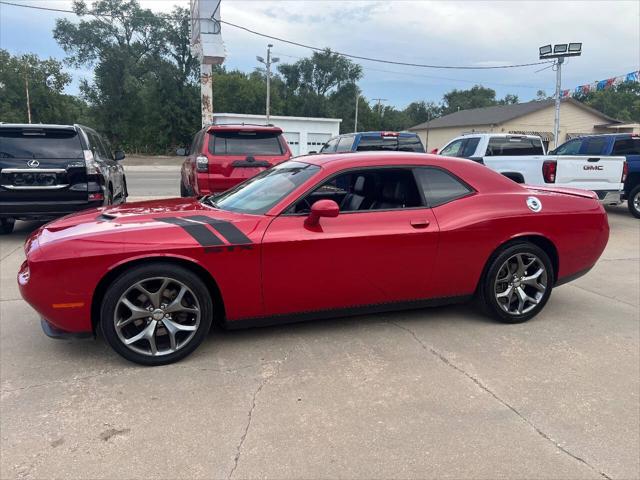 2017 Dodge Challenger SXT Plus