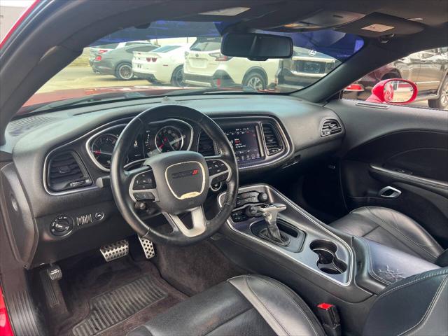 2017 Dodge Challenger SXT Plus