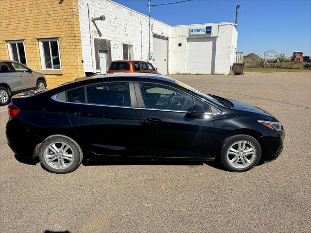 2017 Chevrolet Cruze LT Auto for sale in Tracy, MN