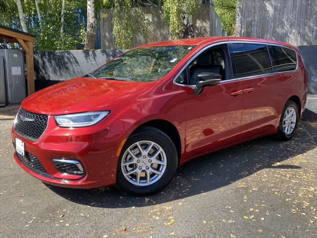 2025 Chrysler Pacifica Select for sale in Portland, OR