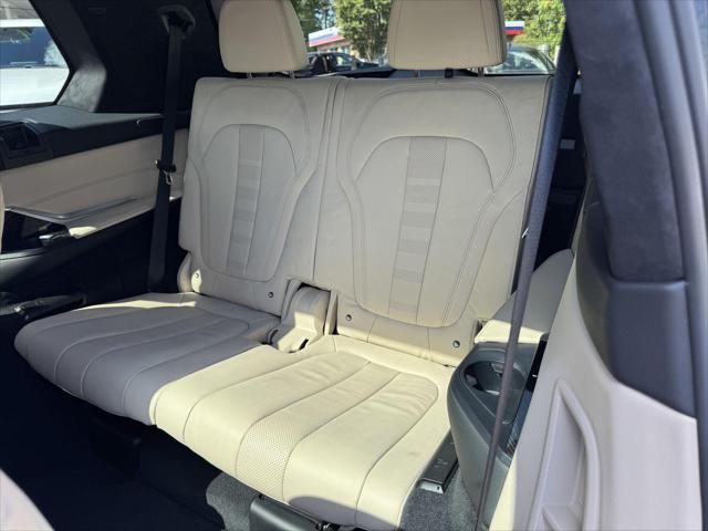 2021 BMW X7 M50i