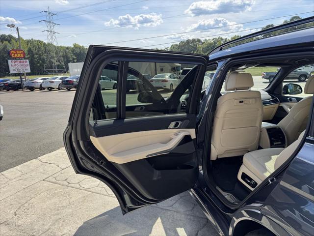 2021 BMW X7 M50i