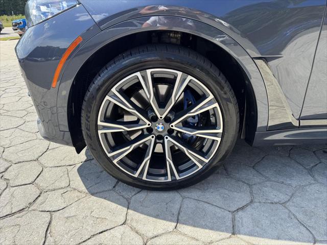 2021 BMW X7 M50i