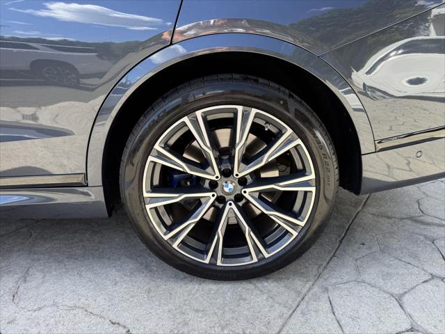 2021 BMW X7 M50i