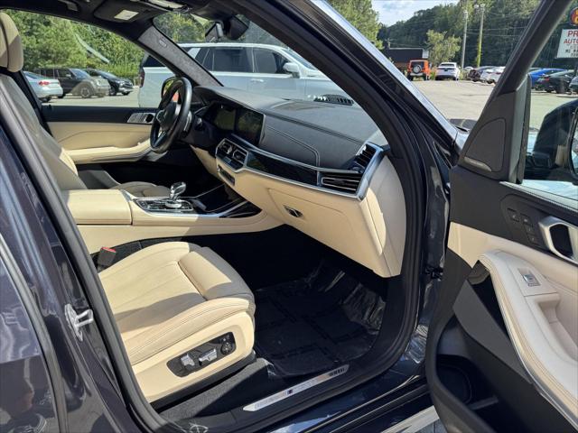 2021 BMW X7 M50i
