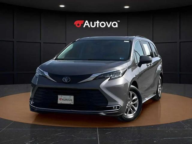 2021 Toyota Sienna XLE for sale in Forest, VA