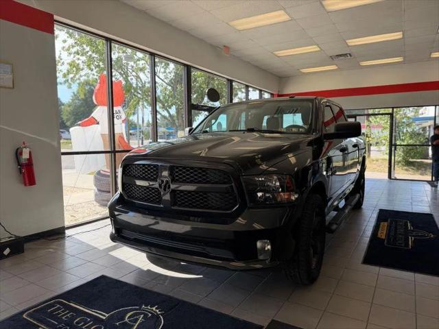 2017 Ram 1500 Express Crew Cab 4x4 57 Box for sale in Raleigh, NC
