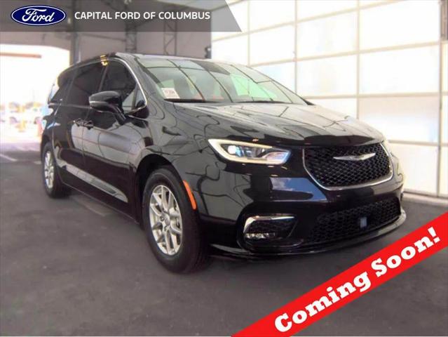 2025 Chrysler Pacifica Select for sale near Columbus, OH