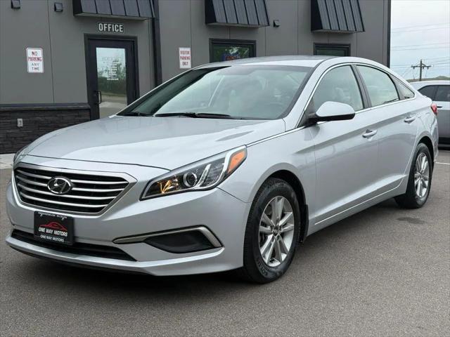 2017 Hyundai Sonata SE for sale in Burnsville, MN