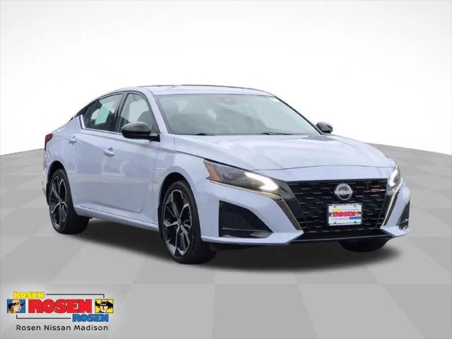 2024 Nissan Altima SR Intelligent AWD for sale in Madison, WI