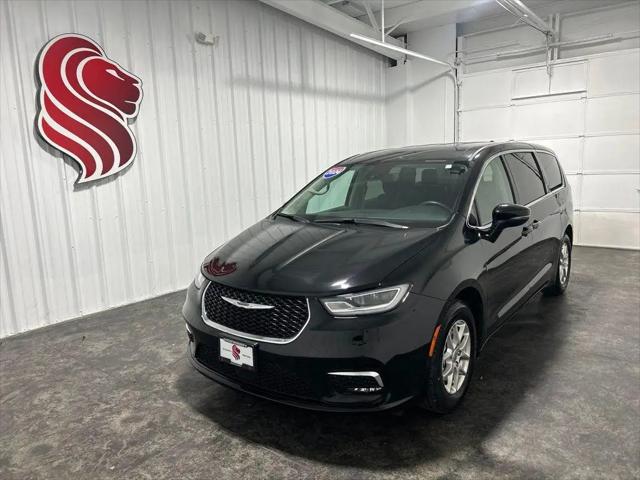 2024 Chrysler Pacifica Touring L for sale in Evansville, IN