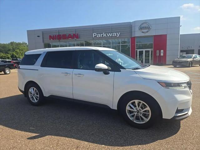 2024 Kia Carnival MPV LX for sale in Dover, OH