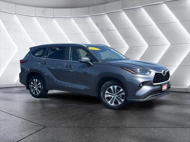 2023 Toyota Highlander XLE for sale in Lee's Summit, MO