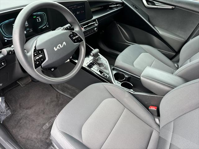 2025 Kia Niro LX
