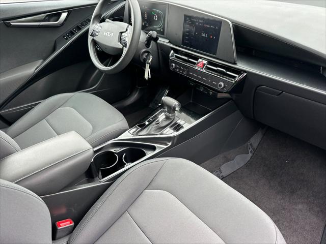 2025 Kia Niro LX