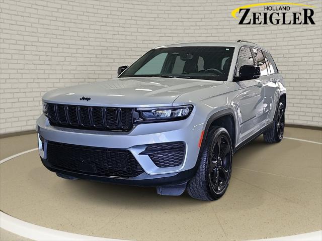 2023 Jeep Grand Cherokee Altitude X 4x4 for sale in Holland, MI