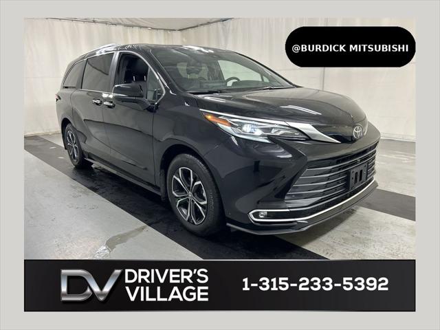 2026 Toyota Sienna Platinum for sale in Cicero, NY