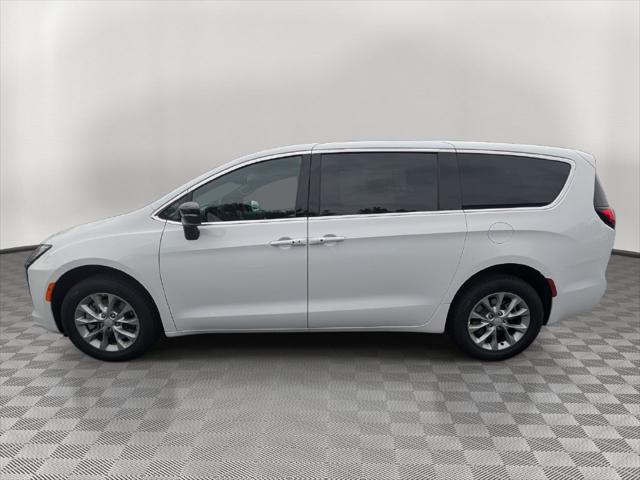 2027 Chrysler Pacifica Select AWD