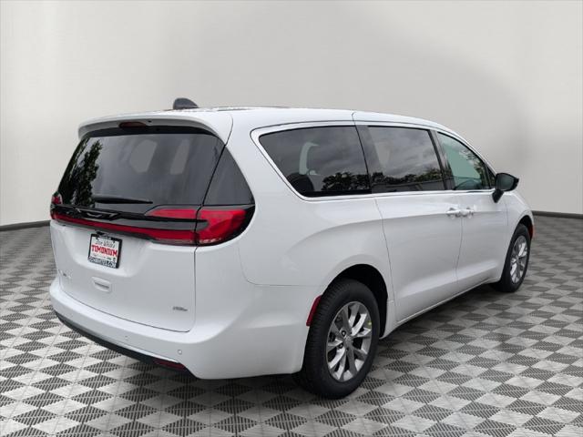 2027 Chrysler Pacifica Select AWD
