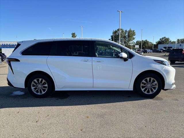 Used 2025 Toyota Sienna LE For Sale in Jackson, MI